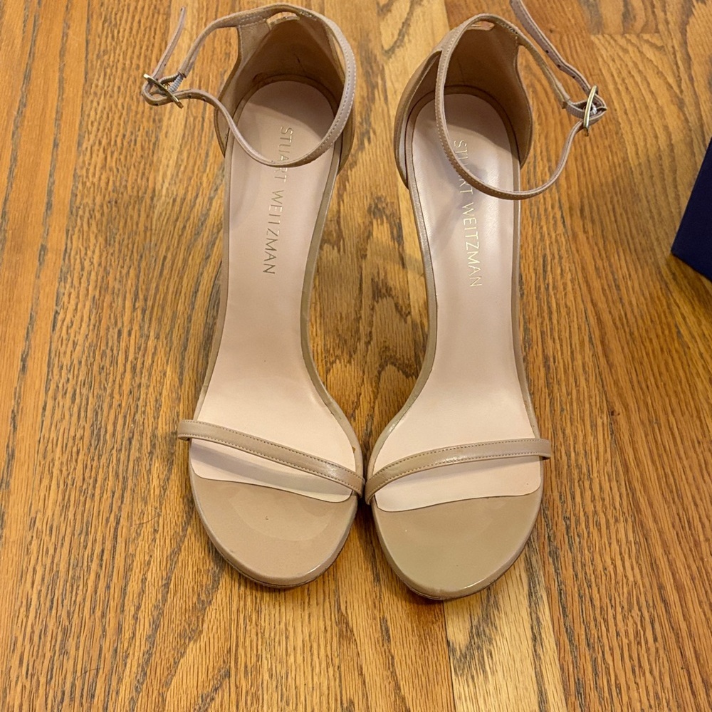 Stuart Weitzman 10.5 Nudistsong